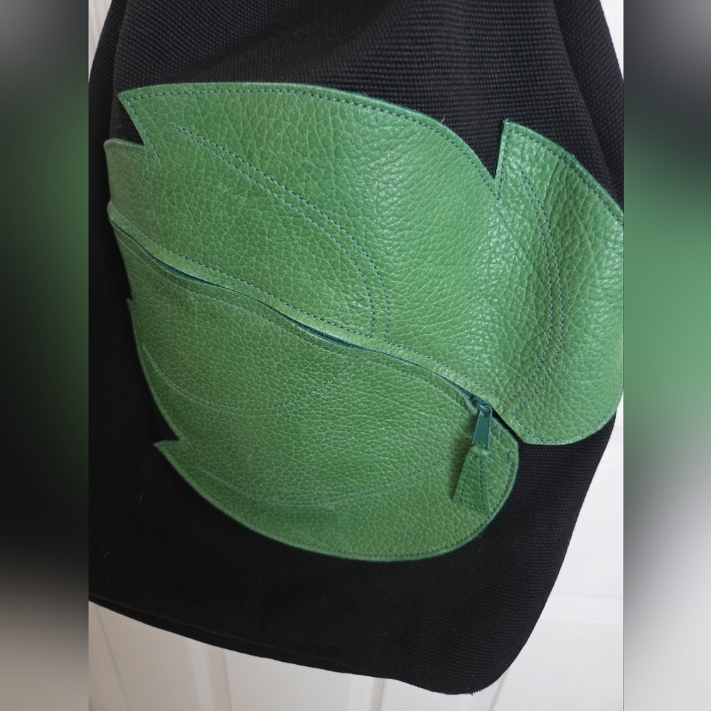Vintage Longchamp Black & Green Canvas & Leather Backpack - Picture 3 of 10